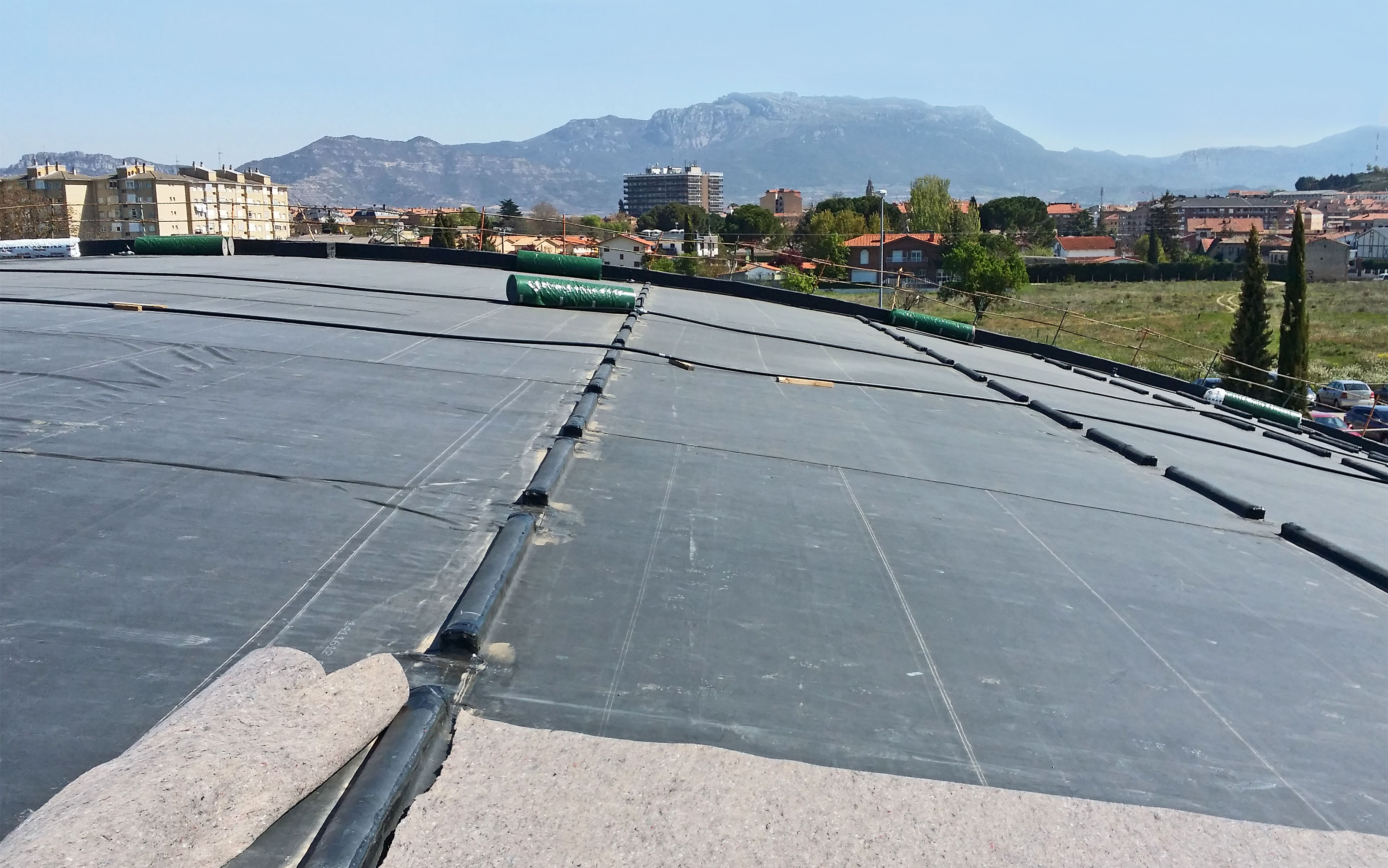 La manta protectora y hidratante BSM 64 sobre la cubierta abovedada