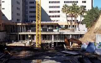 Aspecto de las 3 plantas del subterráneo en construcción Durante la instalación de la cubierta ajardinada